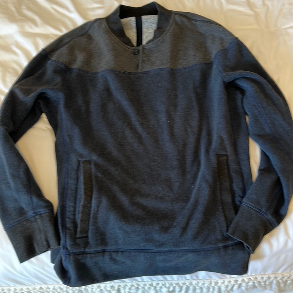 Men’s lululemon sweatshirt 👋